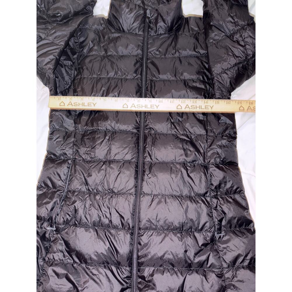 Quince Women’s Black Lightweight Down Puffer Jacket Size Small Packable - Picture 10 of 11